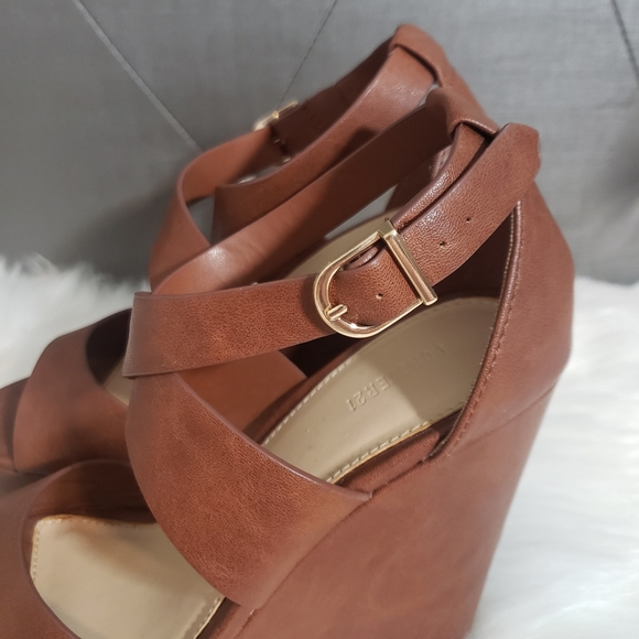 Forever21 high platform sandals - Picture 8 of 14